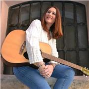 Soy profesora de Guitarra experiencia todas las edades